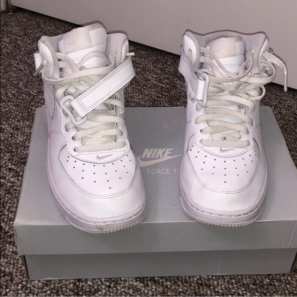 Nike Air Force 1 mid’s